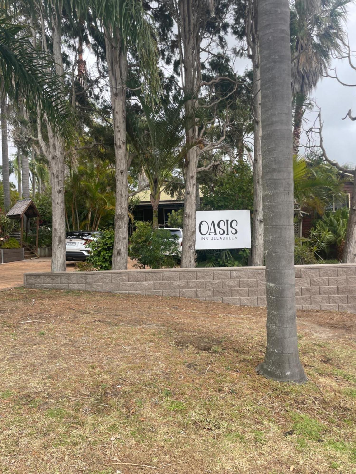Oasis Inn Ulladulla - Welcoming Guests 18 Years And Older Exteriör bild