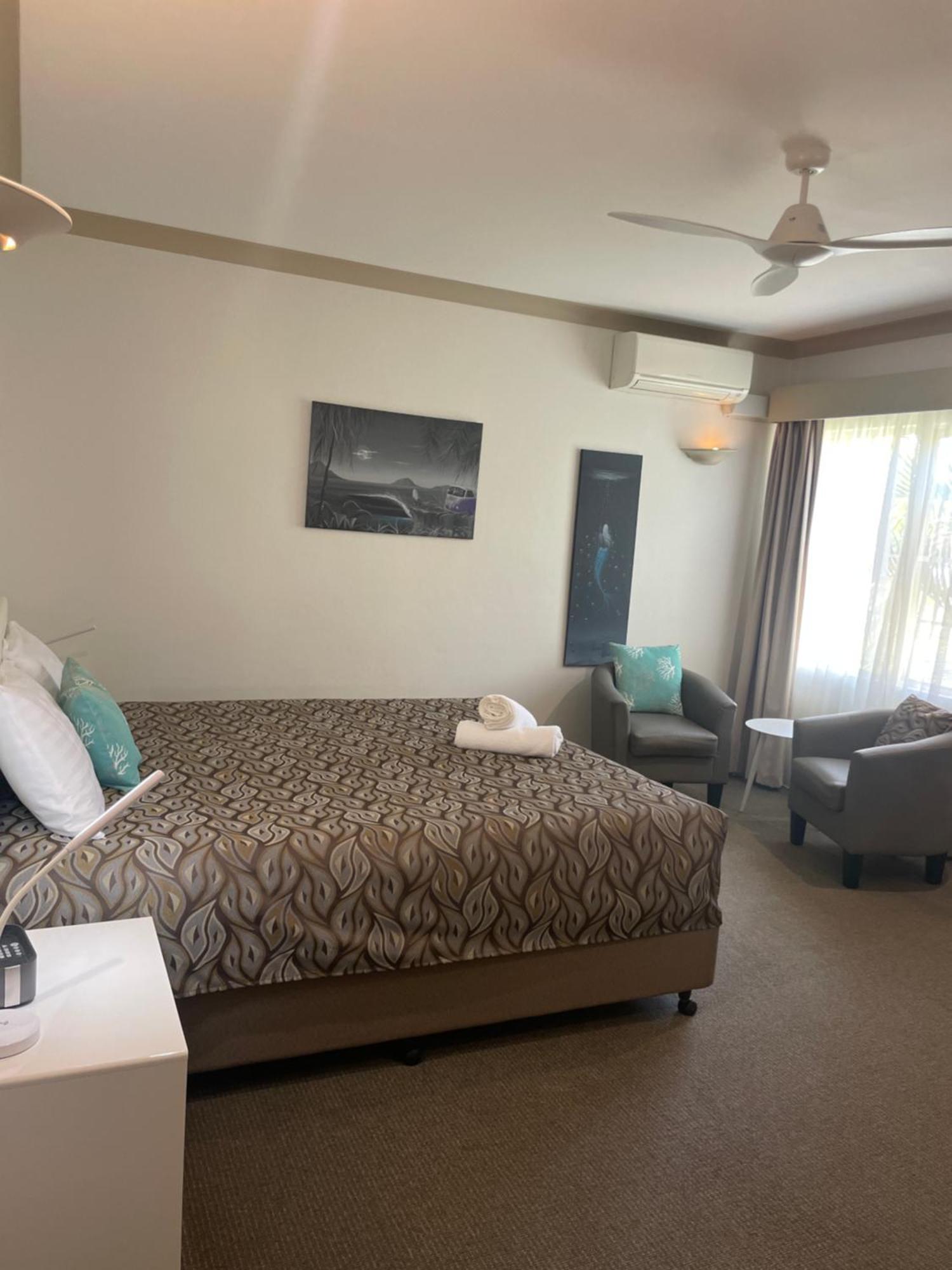 Oasis Inn Ulladulla - Welcoming Guests 18 Years And Older Exteriör bild