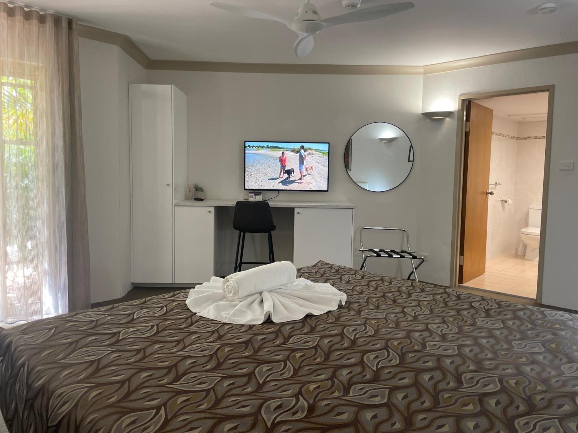 Oasis Inn Ulladulla - Welcoming Guests 18 Years And Older Exteriör bild