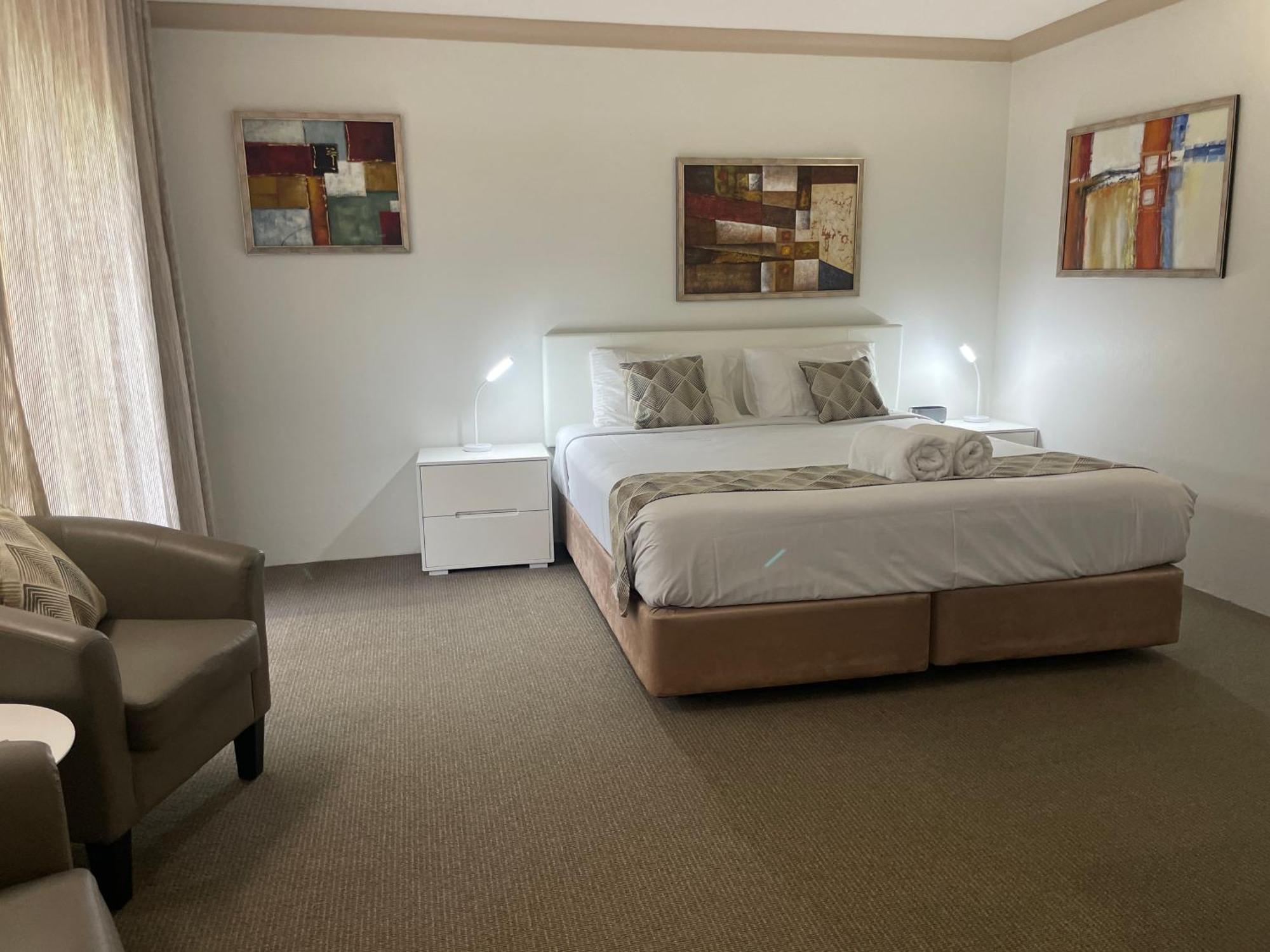 Oasis Inn Ulladulla - Welcoming Guests 18 Years And Older Exteriör bild